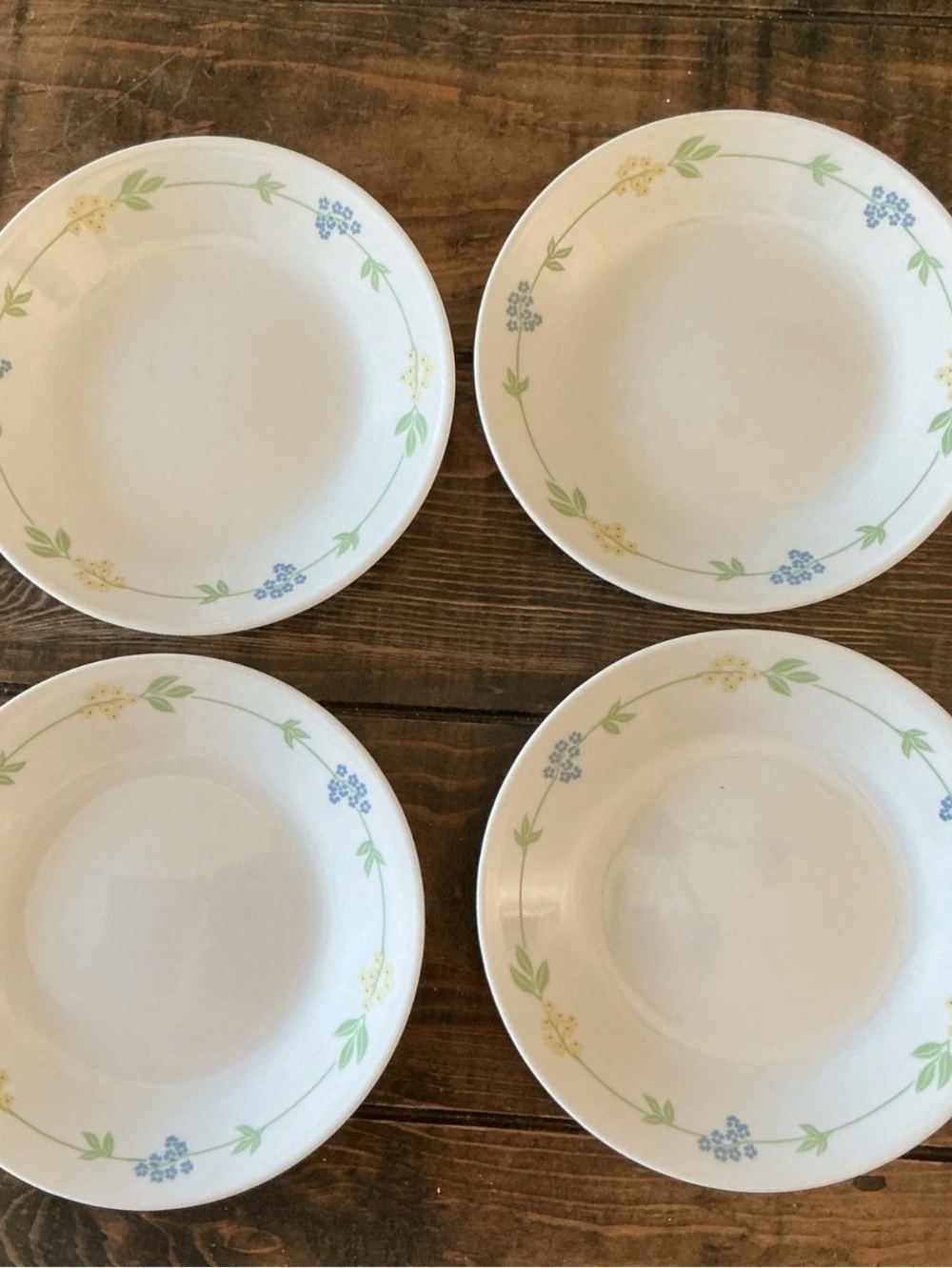 Set of 8 Corelle Secret Garden bread and butter dessert plates. - Picture 4 of 9